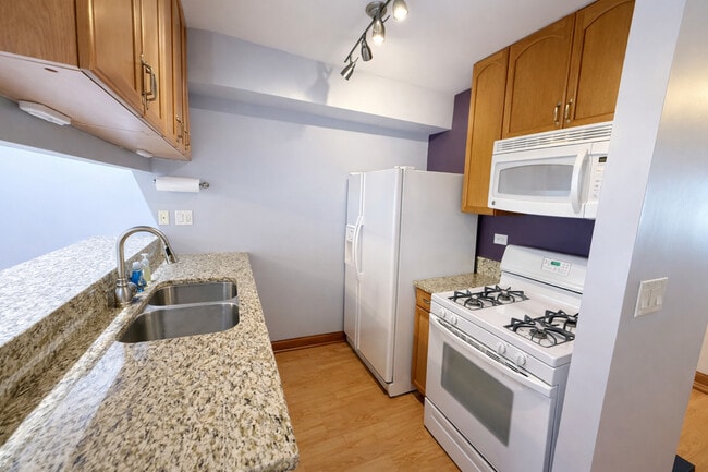 Photo - 2624 Prairieview Ln S