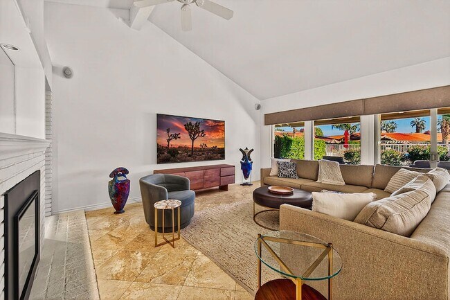 45668 Pueblo Rd