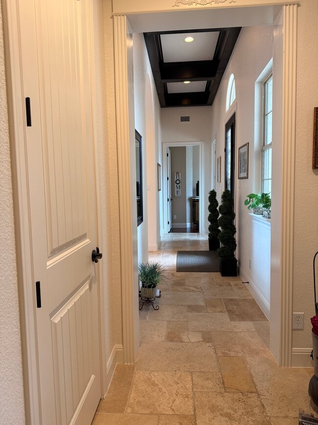 Photo - 1155 Glenwood Loop