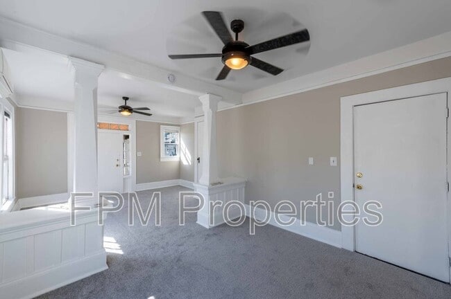 Photo - 117 E 4th St Unit 4