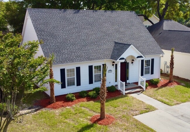 Building Photo - Great Location Single Family Home in Cherry Grove minutes from the Beach!