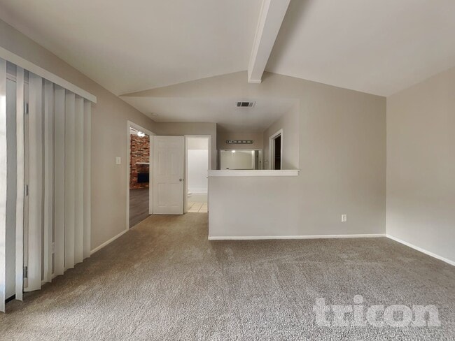 Photo - 11519 Perry Rd