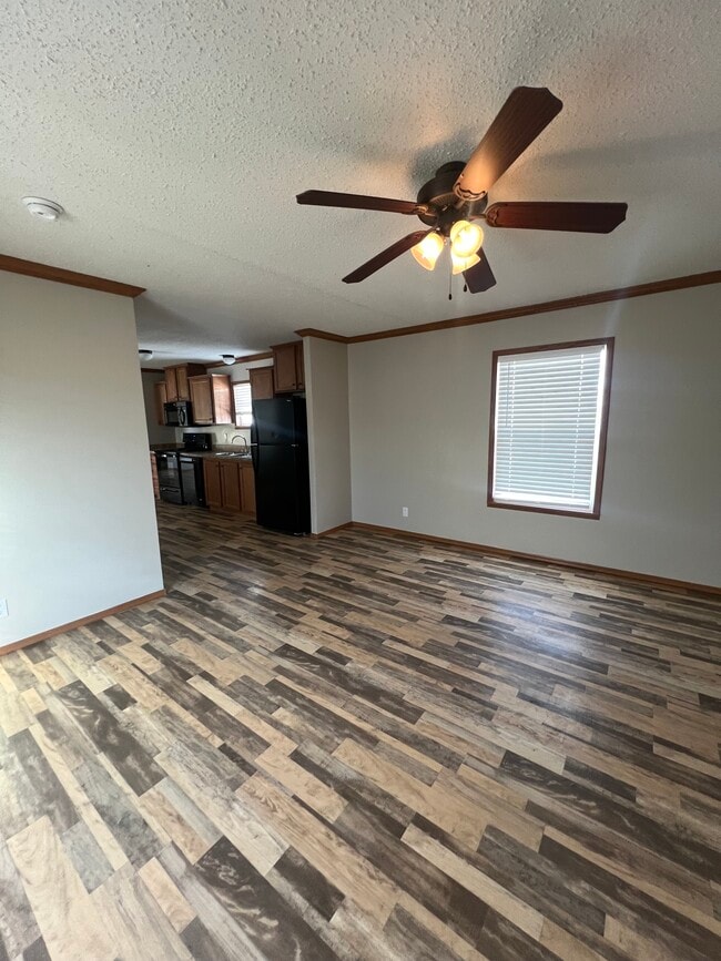 Photo - 143 Smokey Hill River Ct