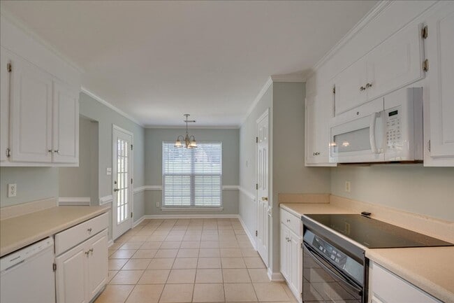Photo - 3018 Ashland Way