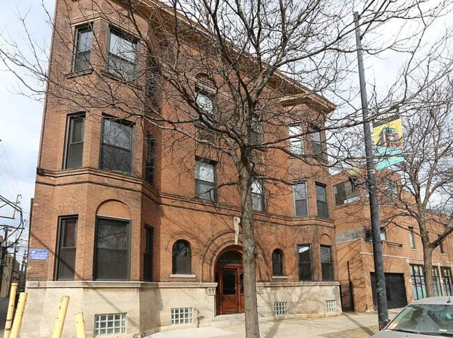 Building Photo - 1756 W Montrose Ave Unit 1E