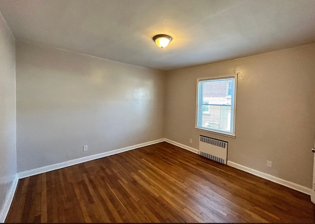 Bedroom - 353 N Grove St Unit R 1