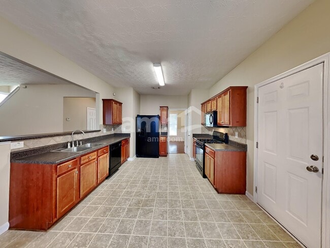 Photo - 317 Azalea Loop