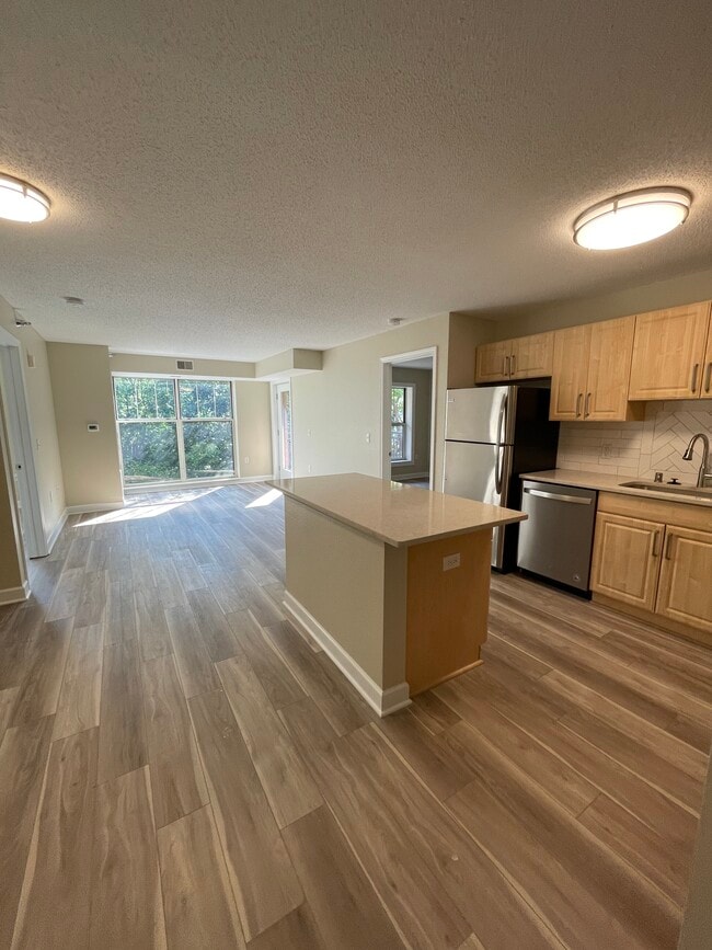 Photo - Hamilton Plaza