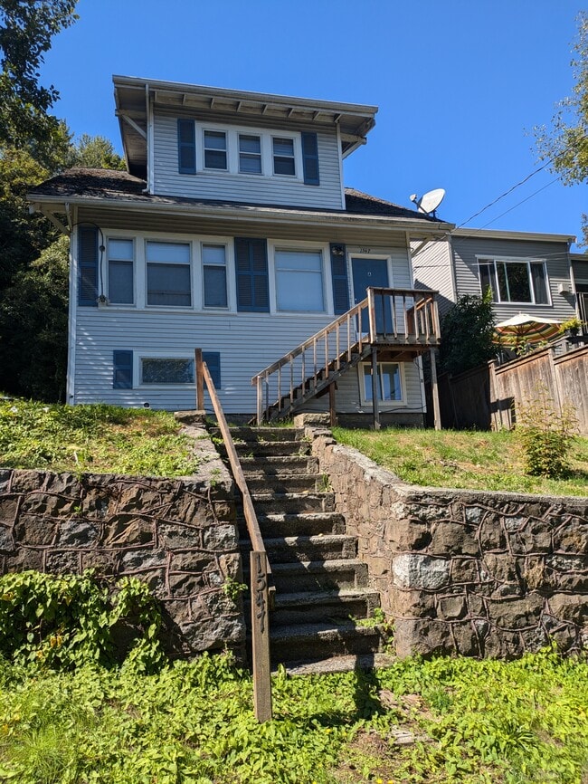 Photo - 1547 Sturgus Ave S