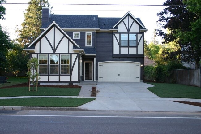 Building Photo - 3111 NW Grant Ave