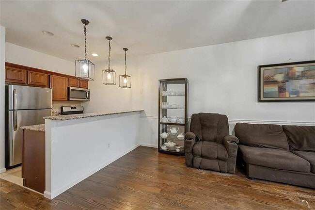 Photo - 364 Evergreen Ave