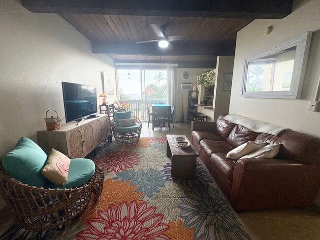 Building Photo - UNFURNISHED 1BD/1BA WITH AN OCEAN VIEW