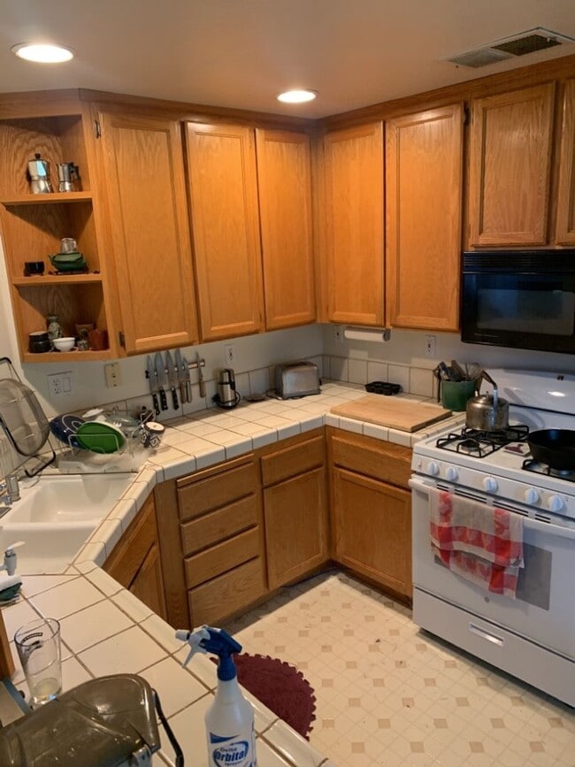 Photo - Fantastic 2 Bedroom 2.5 Bath Available September 1st