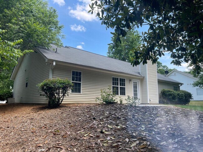 Photo - 3028 Express Ln NE