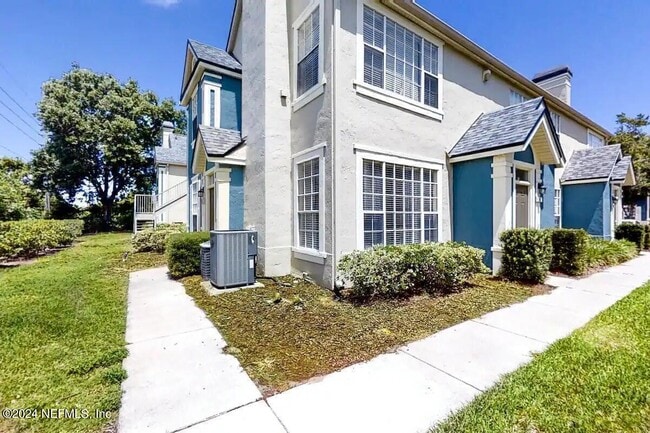 Photo - 13703 Richmond Park Dr N Unit 1905