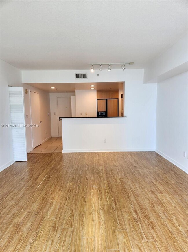 Photo - 335 S Biscayne Blvd Unit 1806