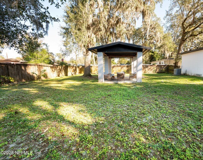 Photo - 2339 Broward Rd