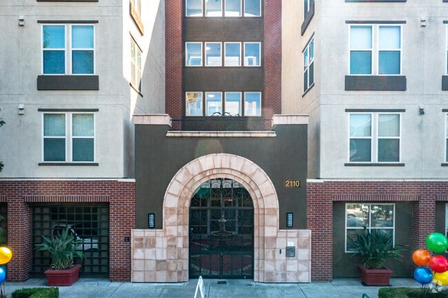 St. Anton Building Apartments