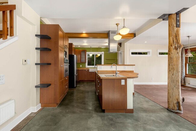 Photo - 4061 NE 110th St