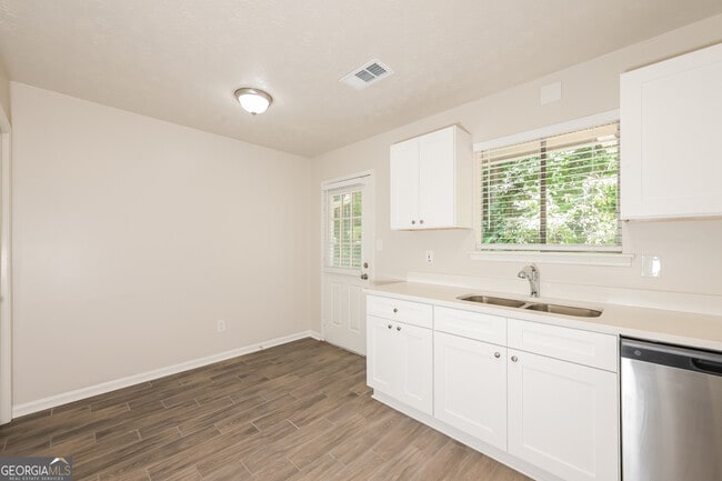 Photo - 3417 Little Beth Ct