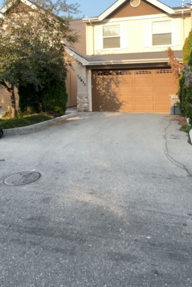 Photo - 3/2.5 in Boise-2 Car Garage, Fireplace, Vaulted Ceilings, Landscaping Included.
