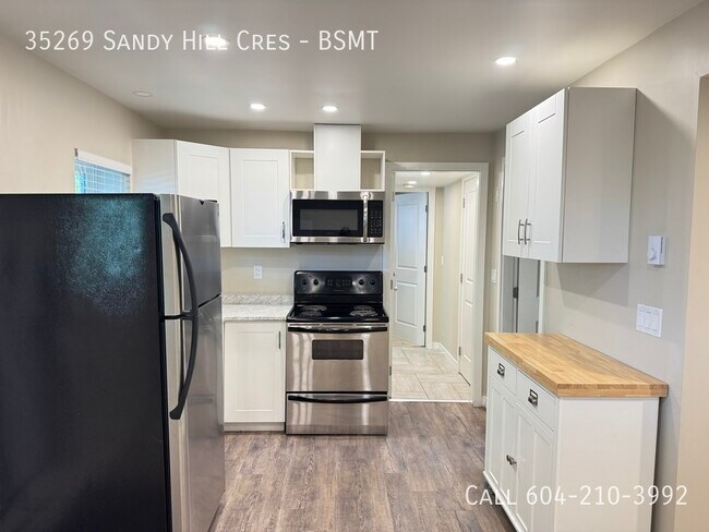 Photo - Beautiful Basement Suite Unit BSMT