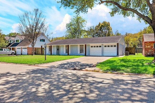 Photo - 9611 Highmeadow Dr