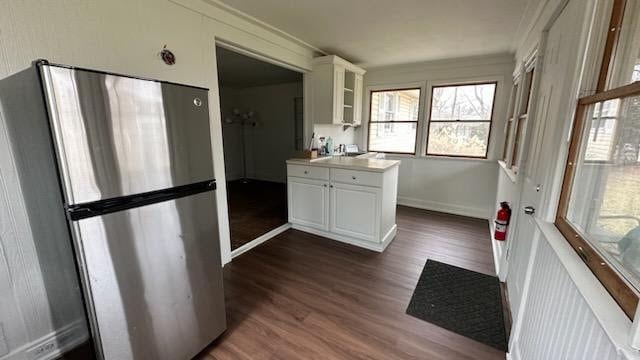 Cocina y desayunador - 216 Holbrook Ave Unidad Front