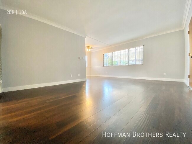 Photo - 5718 La Mirada Ave Unit 9