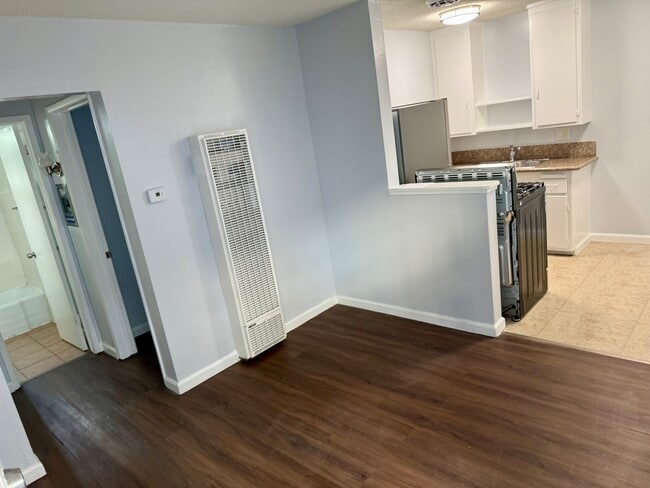 4114 Manhattan Beach Blvd Unit 6