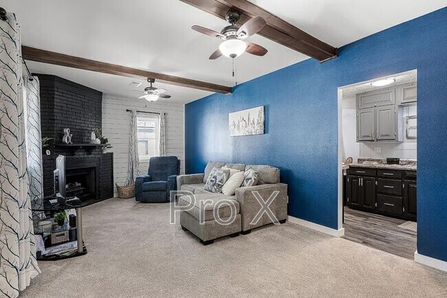 Photo - 415 N Pennsylvania St