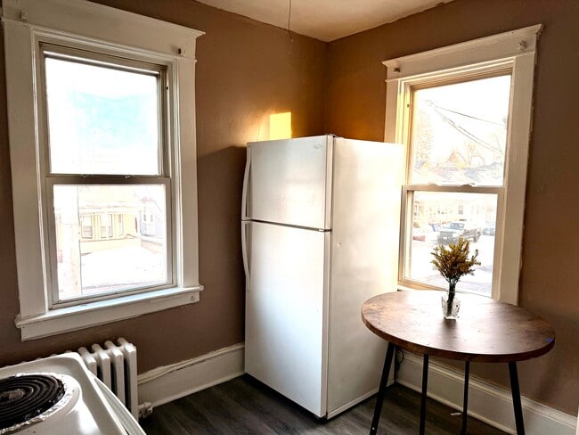 Photo - 93 Fullerton Ave Unit #2