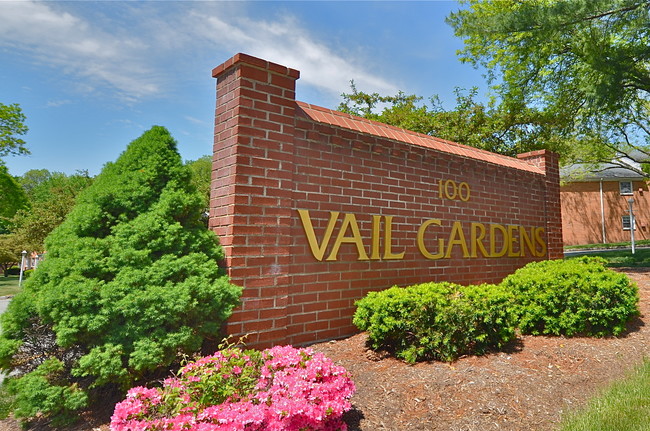 Vail Gardens - Vail Gardens Apartments