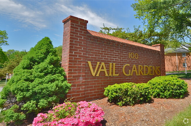 Building Photo - Vail Gardens Rental