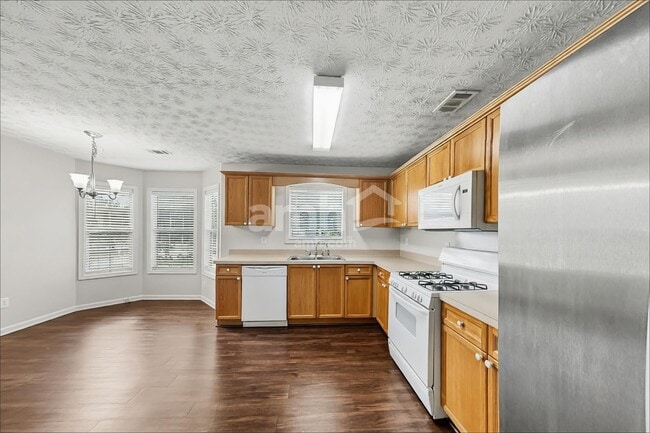 Photo - 1552 Armende Cir