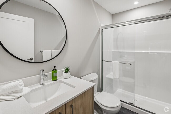 2BR, 2BA - 1,190SF - Primary Ensuite