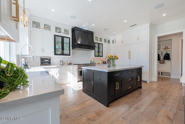 224 Lake Sherwood Dr