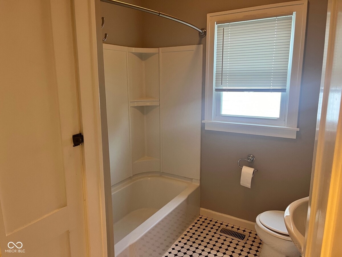 Photo - 360 West Wiley Street