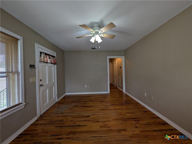 Photo - 1185 W Mill St