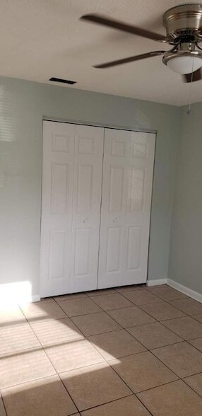 Photo - 802 N Lake Dr