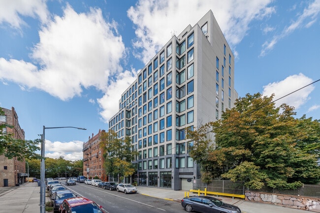 Alternate side view of the building - 109-111 Montgomery St