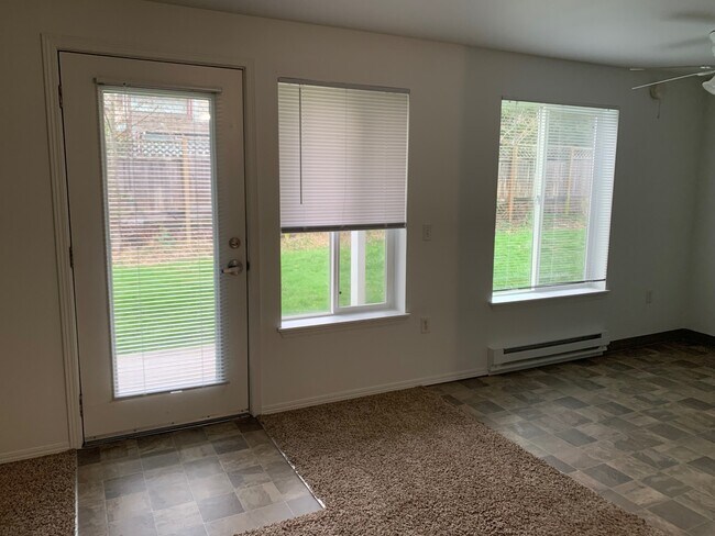 Photo - 445 Carter Ave