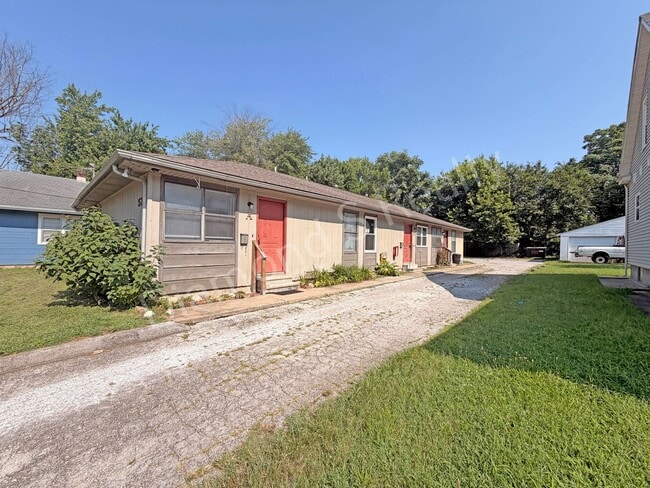 Building Photo - 531 W State St Unit A
