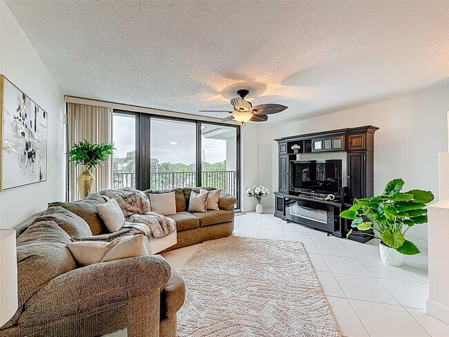 Photo - 1101 River Reach Dr Unit 502
