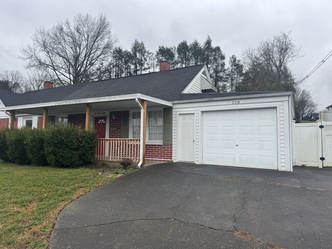 Photo - 2 Bedroom 1 Bath Duplex Located in Kingsport, TN