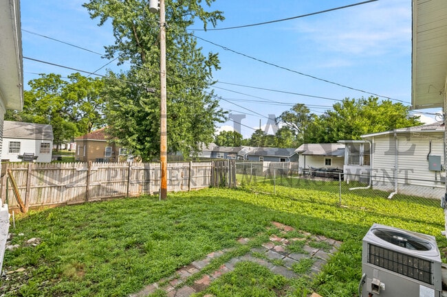 Photo - 619 Houser Dr