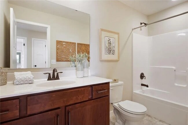 Photo - 7149 181st St W