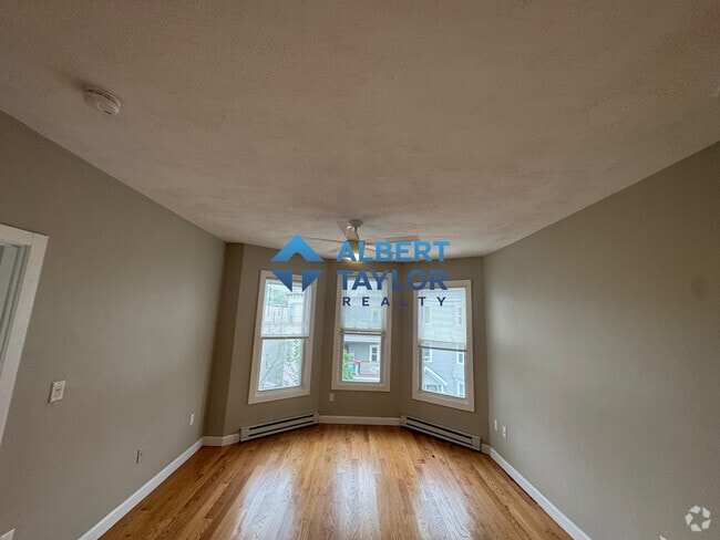 Building Photo - 1084 Dorchester Ave Unit 2 Rental