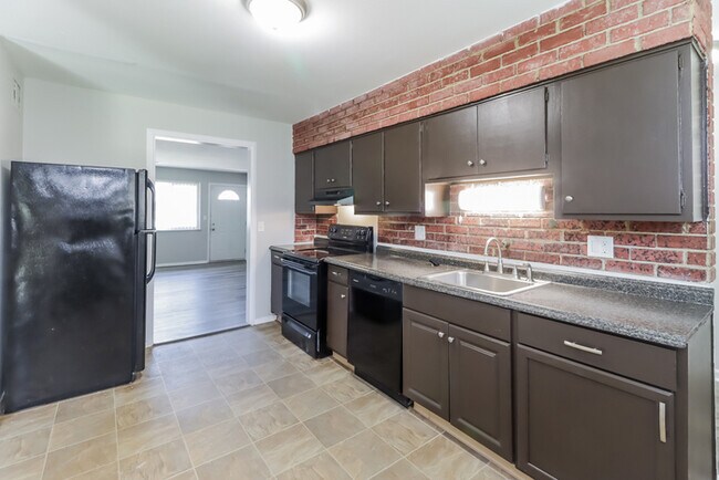 Photo - 2372 Bluelark Dr