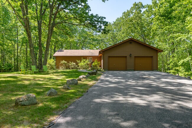 Photo - 31 Muscatawa Ln